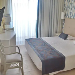 Ouril Julia Hotel Santa María